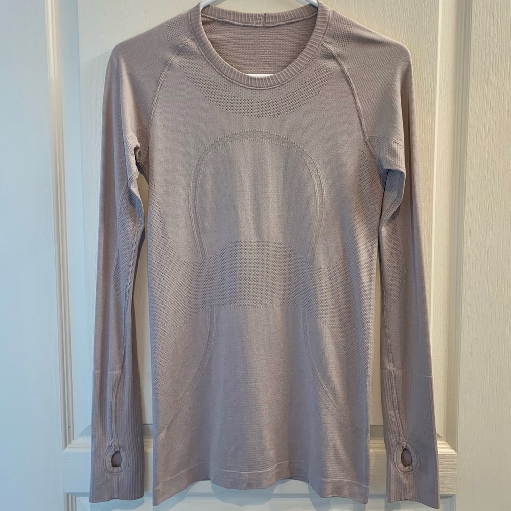 Lululemon - Long Sleeve - Light Purple Color - Size 6